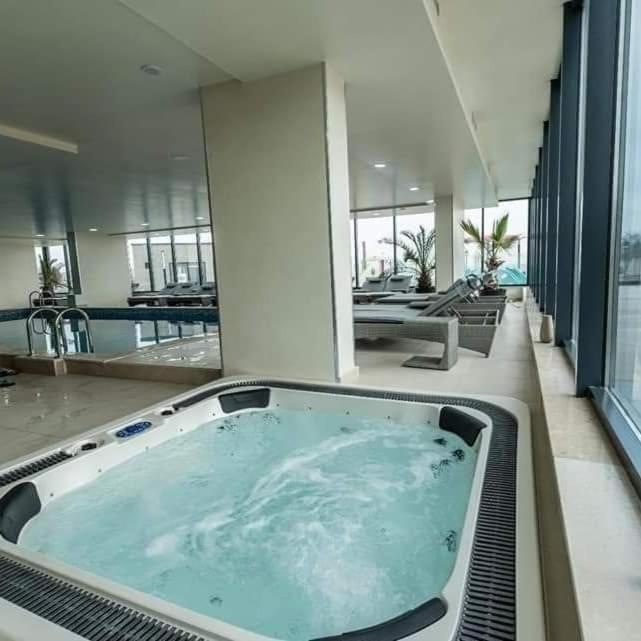 Alezzi Resort Luxury Apartament Prima Linie La Mare Нэводари Экстерьер фото